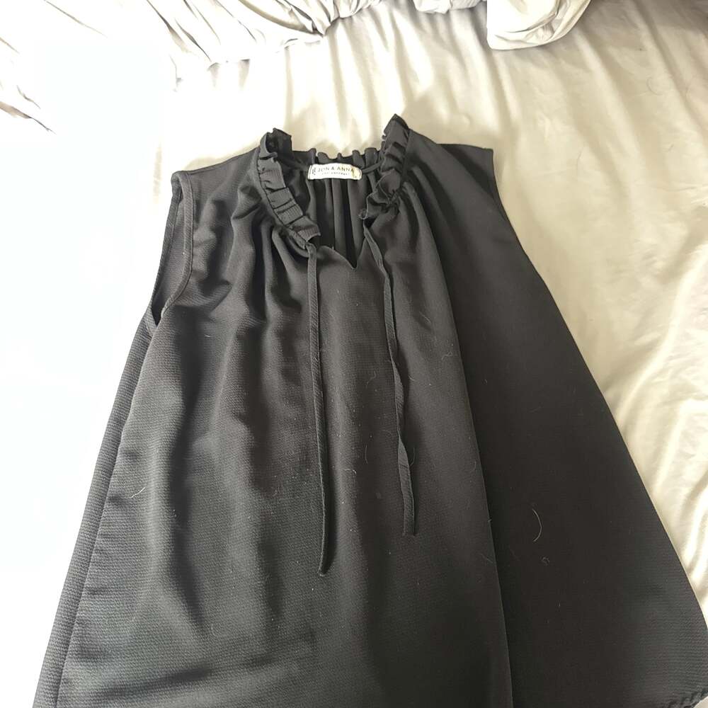 Jon & Anna Black Sleeveless Ruffle Tie-Neck Tunic Blouse
